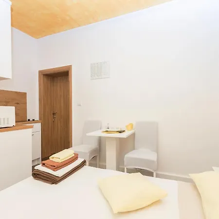 Song Of Joys * 马卡尔斯卡