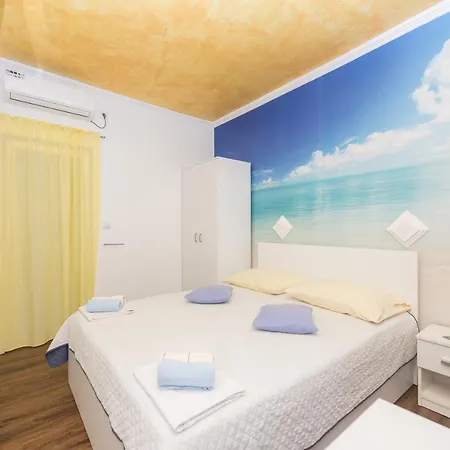 公寓 Song Of Joys *