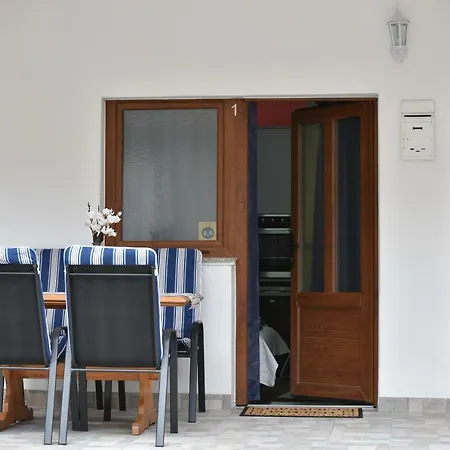 公寓 Song Of Joys *