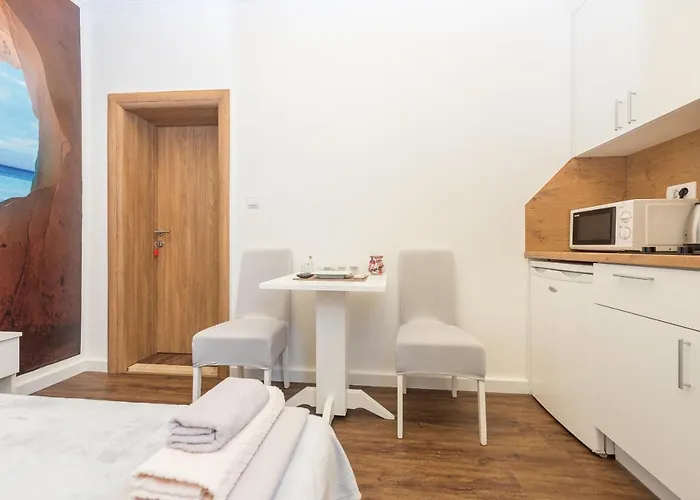Song Of Joys Apartment Makarska
